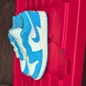 Nike Air Jordan Sky Blue and White Norh Carolina Tarheel Colors Low Tops